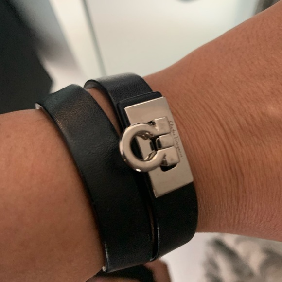 Salvatore Ferragamo leather double wrap - Picture 2 of 4